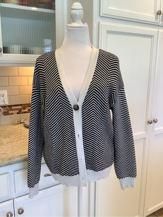 Commense Sweaters - Commense Black & White Striped V-Neck Cardigan Size Large